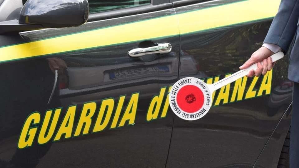 Cerignola, frode da 15milioni di euro nella commercializzazione di automobili dall'estero
