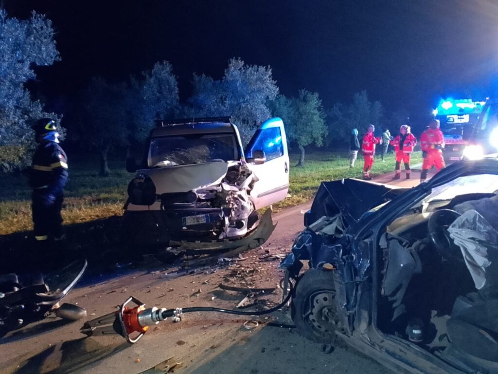 Cerignola, scontro tra due auto: morto un uomo