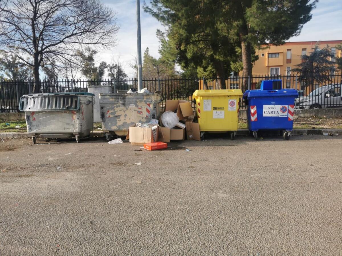 Borgo Incoronata degradato, i cittadini alla sindaca: "Siamo stanchi di sentire promesse" - 