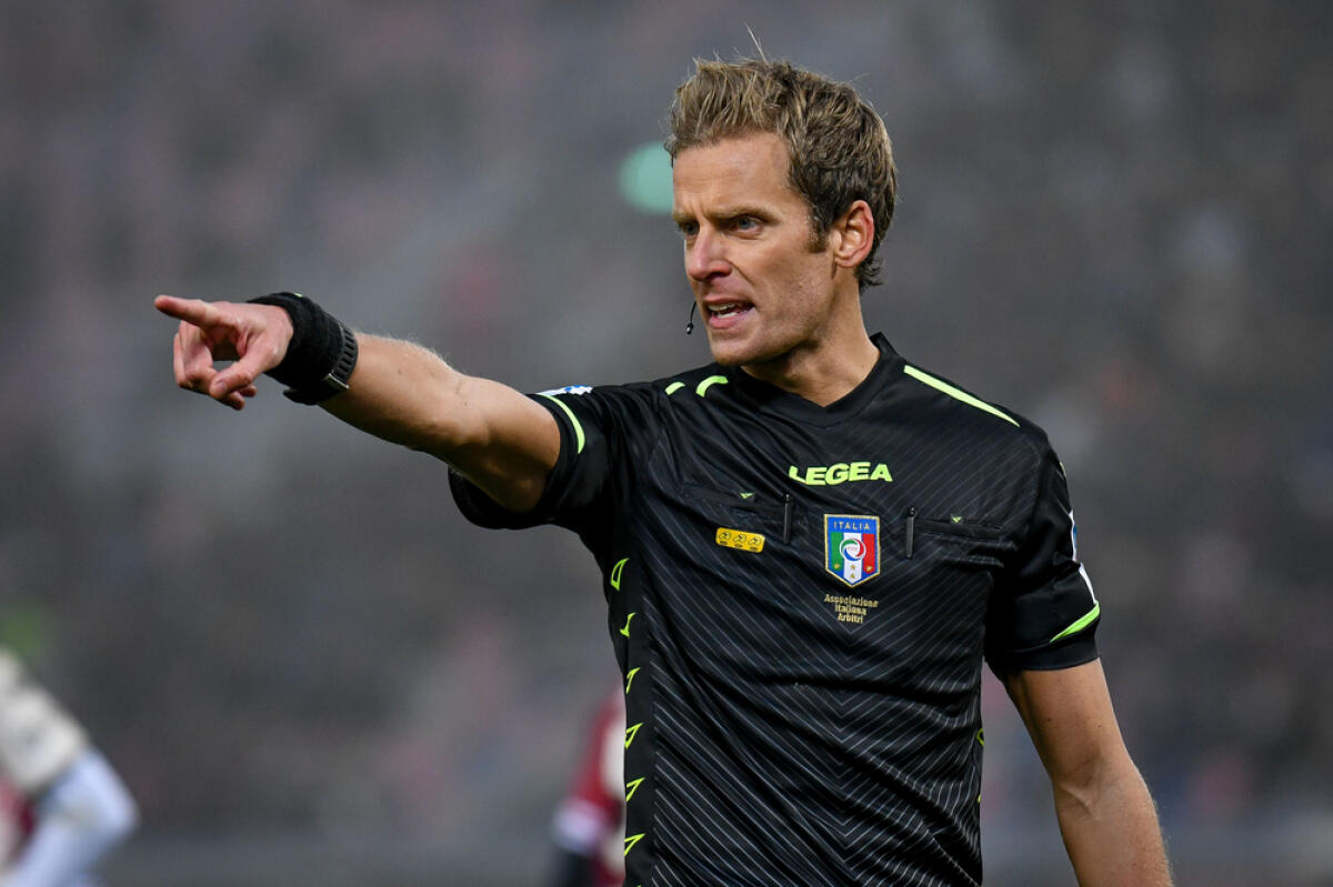 "Arbitri? Livello troppo basso in Italia" - The referee Daniele Chiffi portrait  during  italian soccer Serie A match Bologna FC vs Venezia FC at the Renato Dall'Ara stadium in Bologna, Italy, November 21, 2021 - Credit: Ettore Griffoni