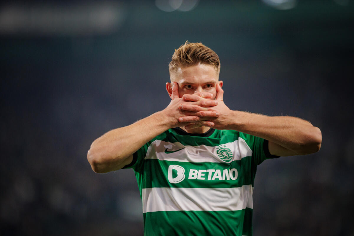Mercato, il nome caldo dell'estate è quello di Gyokeres - Viktor Gyokeres celebrates after scoring goal during Liga Portugal 23/24 game between Sporting CP and FC Porto, Estadio Jose Alvalade, Lisbon, Portugal. (Maciej Rogowski)