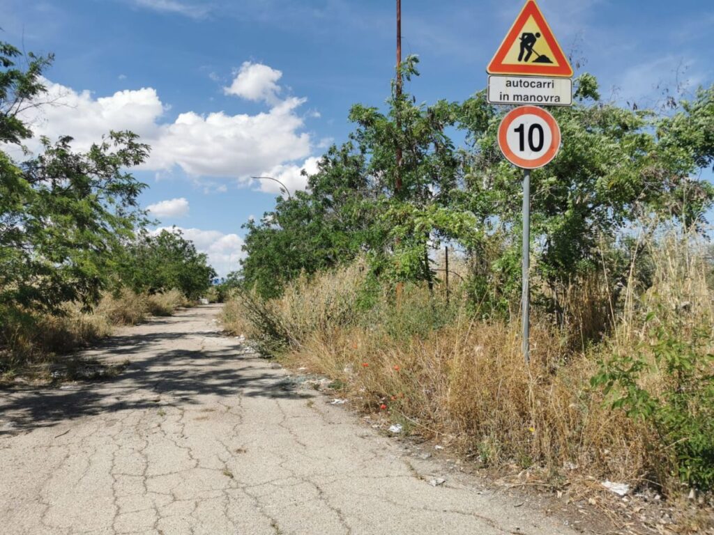 Borgo Incoronata degradato, i cittadini alla sindaca: "Siamo stanchi di sentire promesse"
