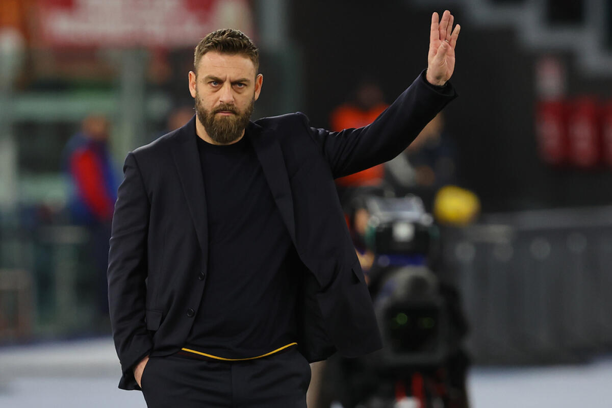 Cremonese, De Rossi-Petrachi: il binomio per la Serie A? - Rome, Italy 20.01.2024: New Coach Daniele De Rossi debuts on the Roma bench in  the Italian Serie A TIM 2023-2024 football match AS Roma vs Hellas Verona at Olympic Stadium in Rome.