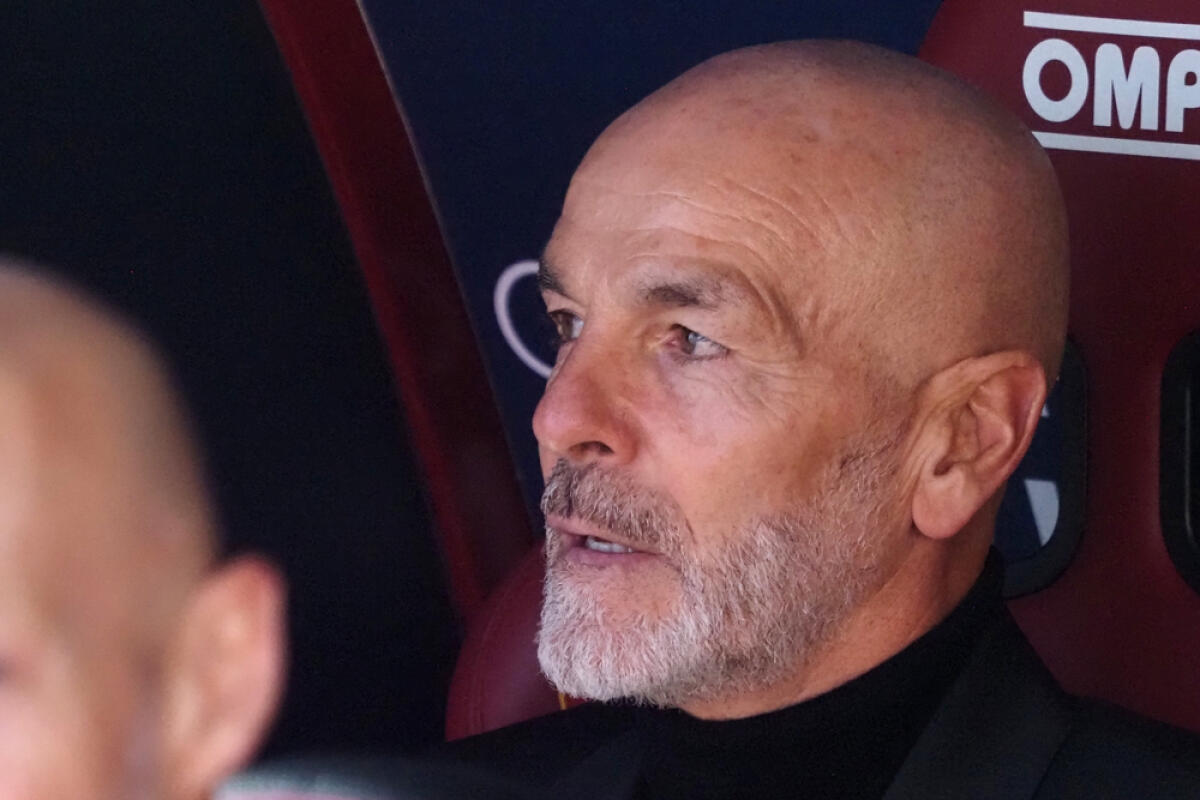 Fiorentina, i convocati per la tournée in Inghilterra - Stefano Pioli coach of Milan, during the match of the Italian Serie A league between Salernitana vs Milan final result, Salernitana 1, Milan 1, match played at the Arechi Stadium.