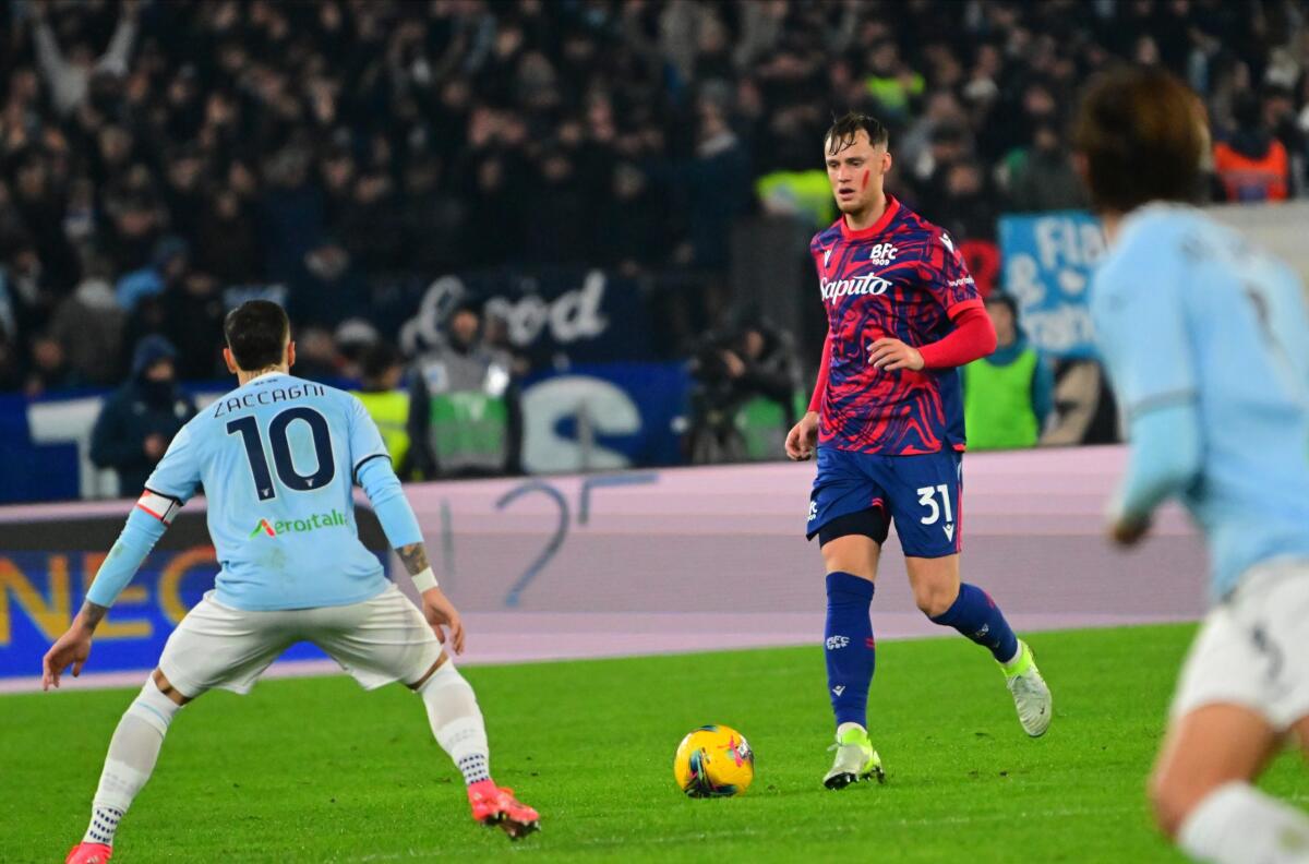 Napoli, Beukema si avvicina: alzata l'offerta al Bologna - 