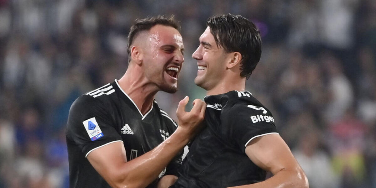 Milan, per Vlahovic c'è bisogno di tempo - TURIN, ITALY - AUGUST 31: Dusan Vlahovic of Juventus FC celebrates a goal during the Serie A match between Juventus and Spezia Calcio at Allianz Stadium on August 31, 2022 in Turin, Italy. (Photo by Stefano Guidi/Getty Images)