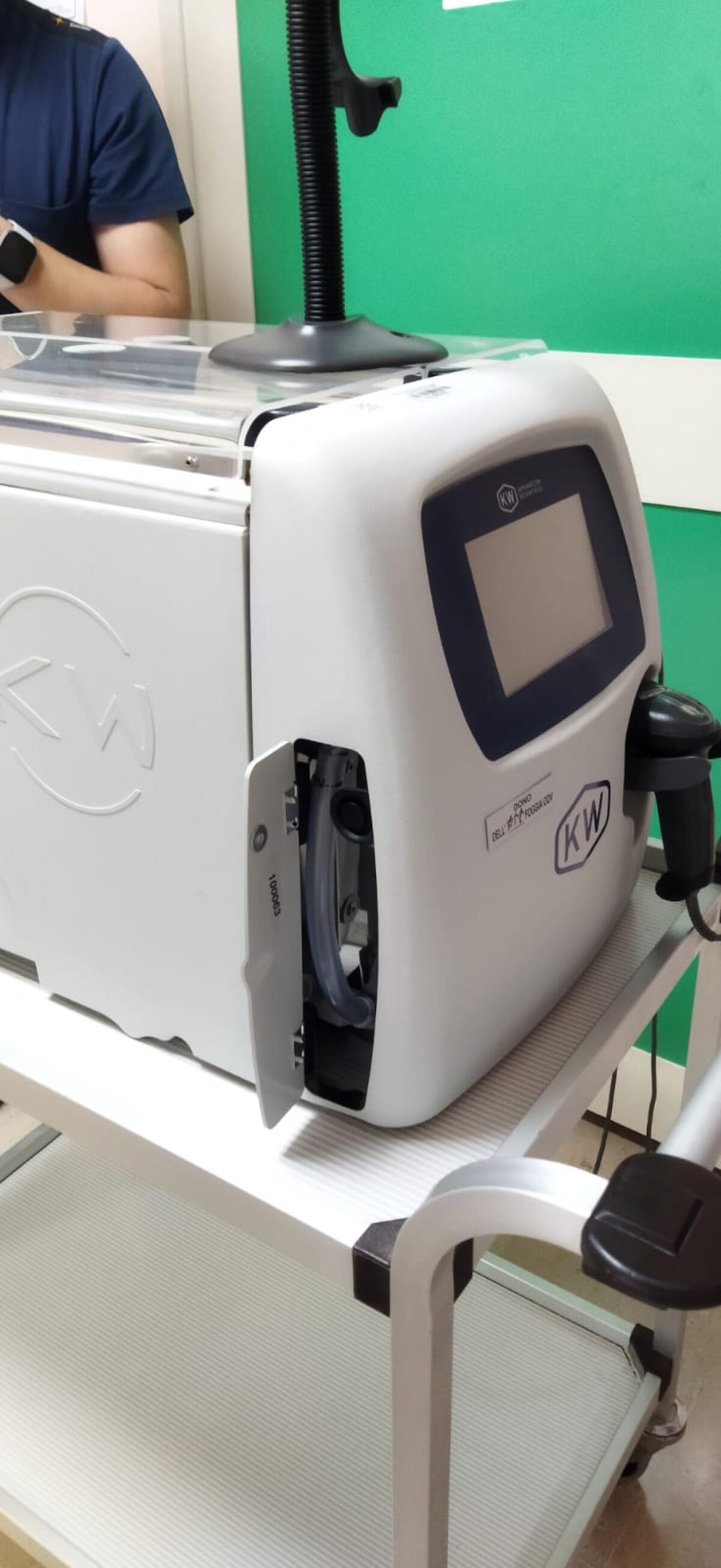 Policlinico, AIL dona quattro postazioni per prelievi e uno scongelatore rapido di sacche cellule staminali - 