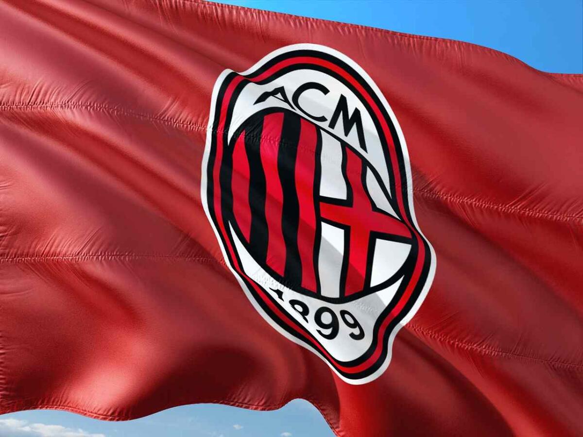 Il Milan alla ricerca di un centravanti al posto di Gimenez e Lewandowski - 