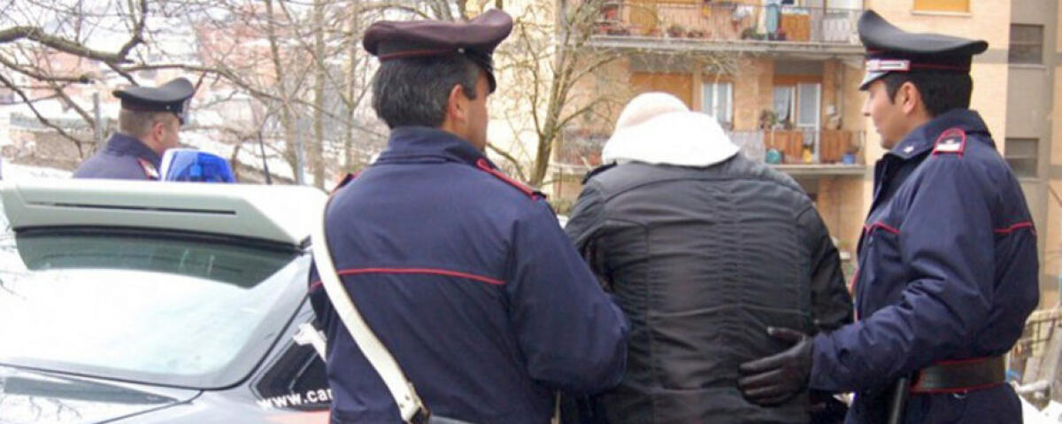 San Nicandro Garganico: 26enne arrestato dai Carabinieri con l’accusa di rapina, atti persecutori e danneggiamento - 