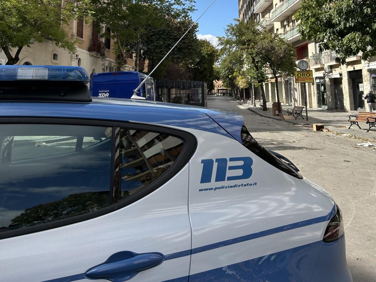Foggia, arrestato 15enne per il furto di una collanina d'oro - 