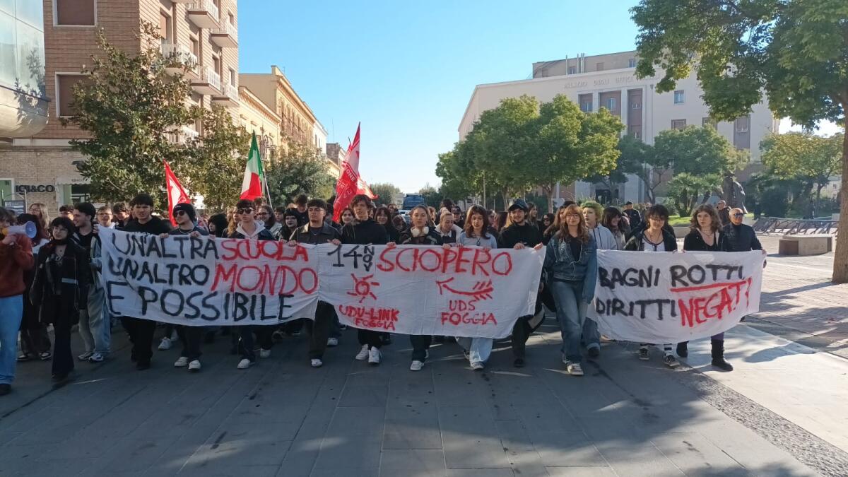 Foggia, studenti chiedono a Nobiletti scuole sicure, lui parla dei problemi della maggioranza - 