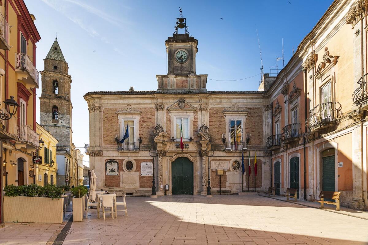 San Severo, fondo per l'insediamento di nuove attività economiche: presentazione domande entro il 24 novembre - San Severo. Municipio