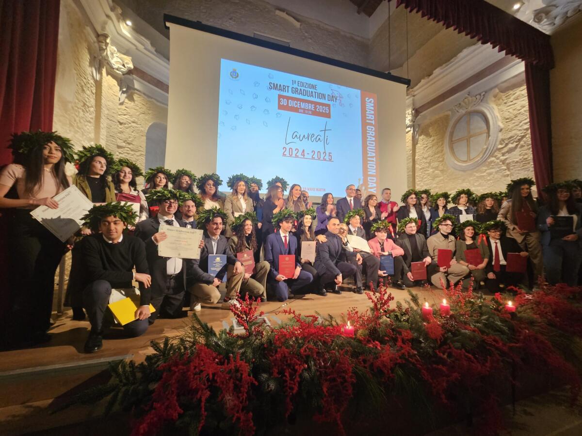 Troia, Smart Graduation Day: il Comune premia i giovani neolaureati troiani - 