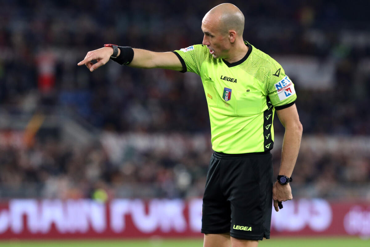 Serie A, gli arbitri della 27a giornata - Rome, Italy 12.03.2023: Referee Fabbri in action during the Serie A footballl match between AS Roma vs Sassuolo at Stadio Olimpico in Rome, Italy.