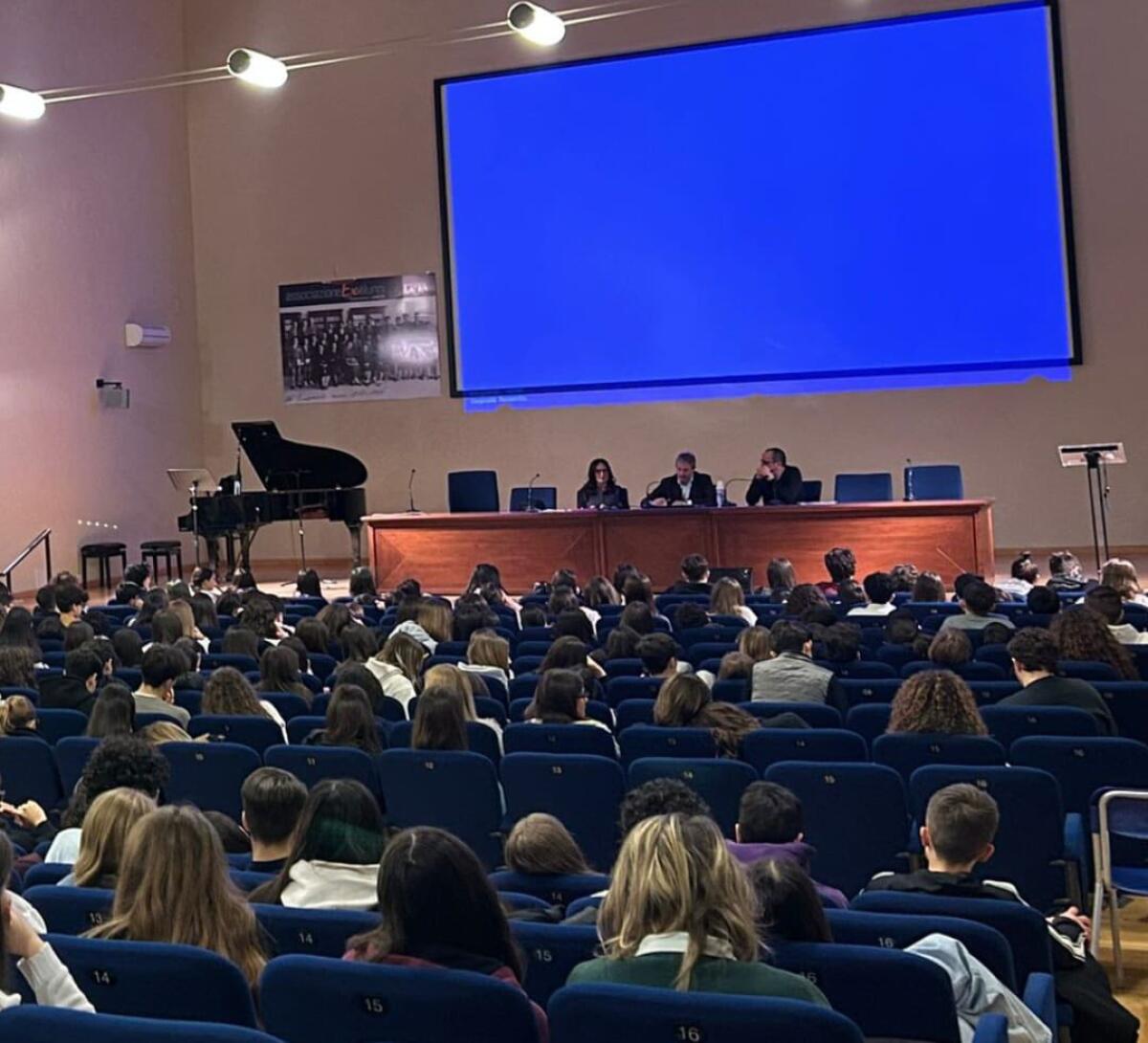 “Viver libera o morire”: al liceo “Lanza” di Foggia protagonista l’emancipazione femminile tra letteratura e storia - 