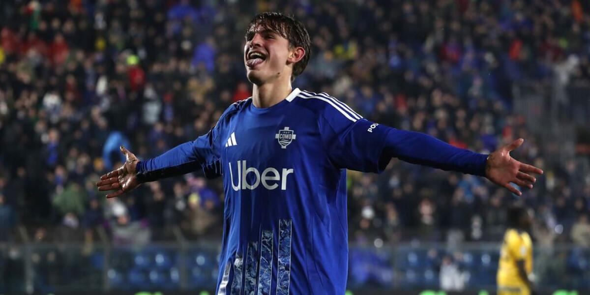 Serie A in tv, la programmazione del weekend del Primo Maggio - Nico Paz, centrocampista argentino del Como