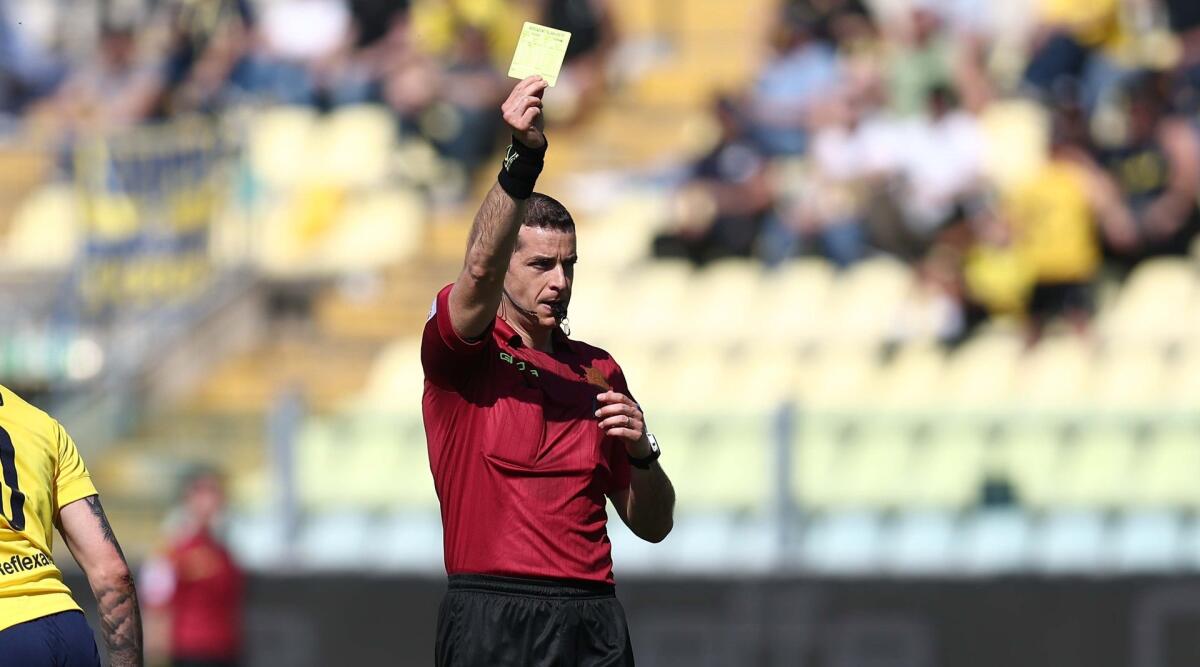 Gli arbitri della Serie A: a Fabbri Como-Napoli, Ayroldi per la Juve - 