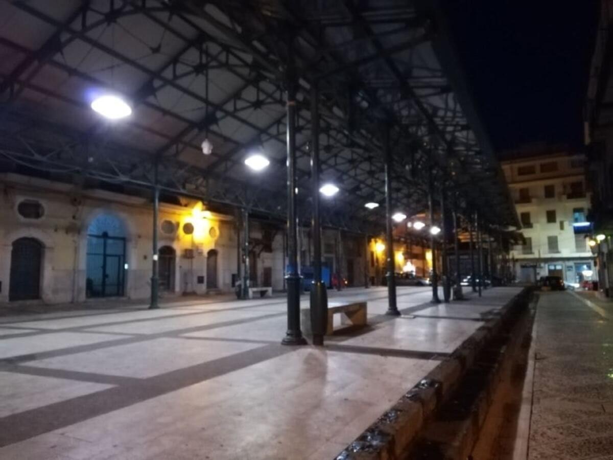 Minorenne aggredito in piazza Mercato a Foggia. Colpito dal branco - 