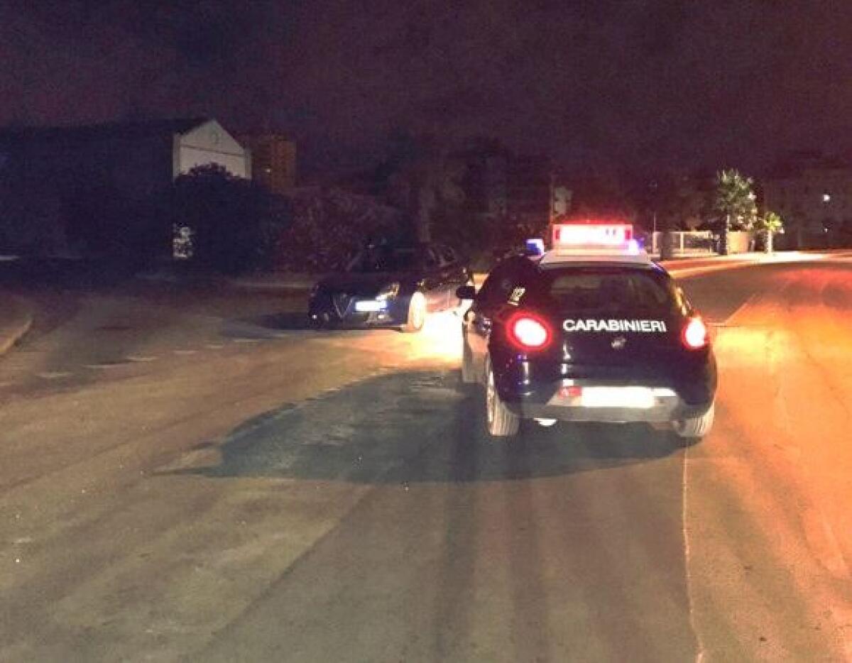 Torremaggiore, uomo accoltellato al termine di un litigio nella villa comunale - 