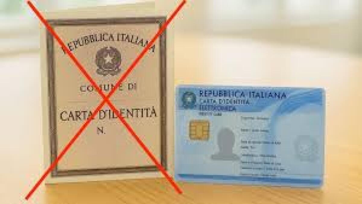 L'addio alla carta d'identità cartacea è rimandato: sarà valida fino alla sua scadenza naturale - 