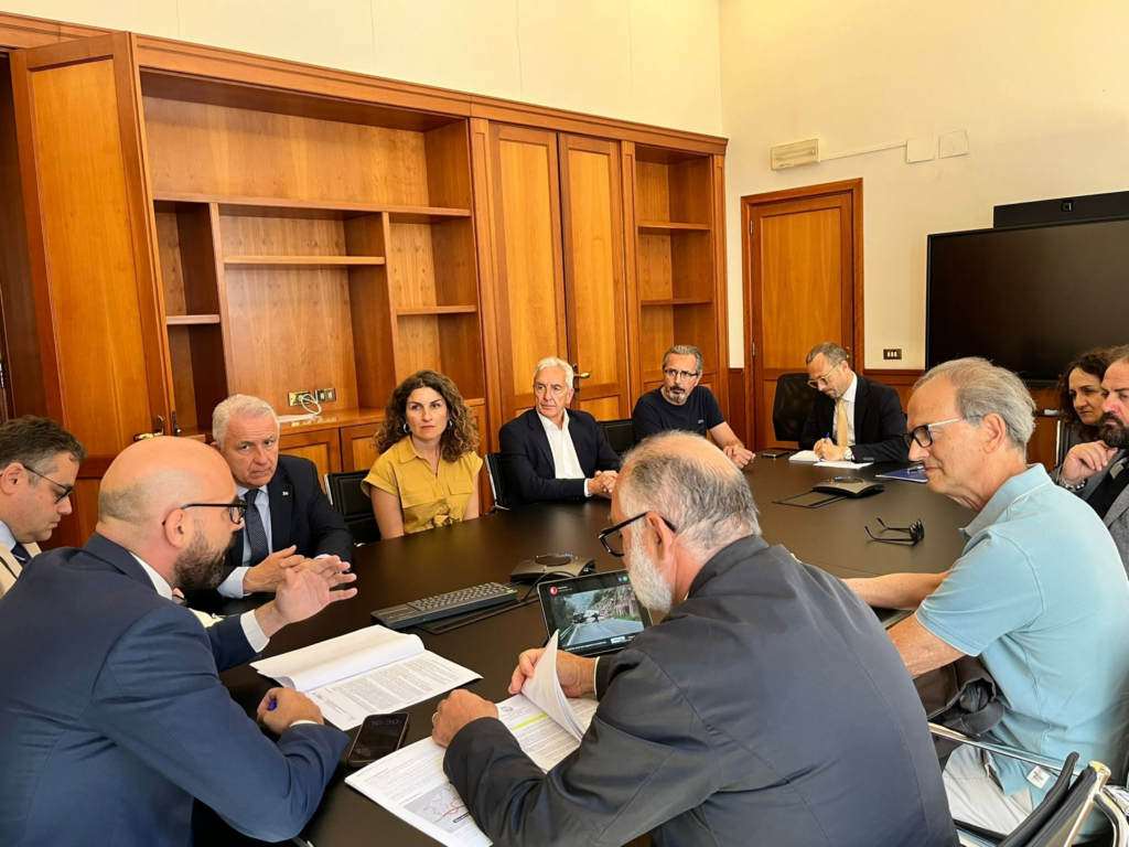 Superstrada del Gargano, svolta vicina: Gatta incassa il via libera del Mit. Cantieri a giugno e 395 milioni per la Vico-Peschici