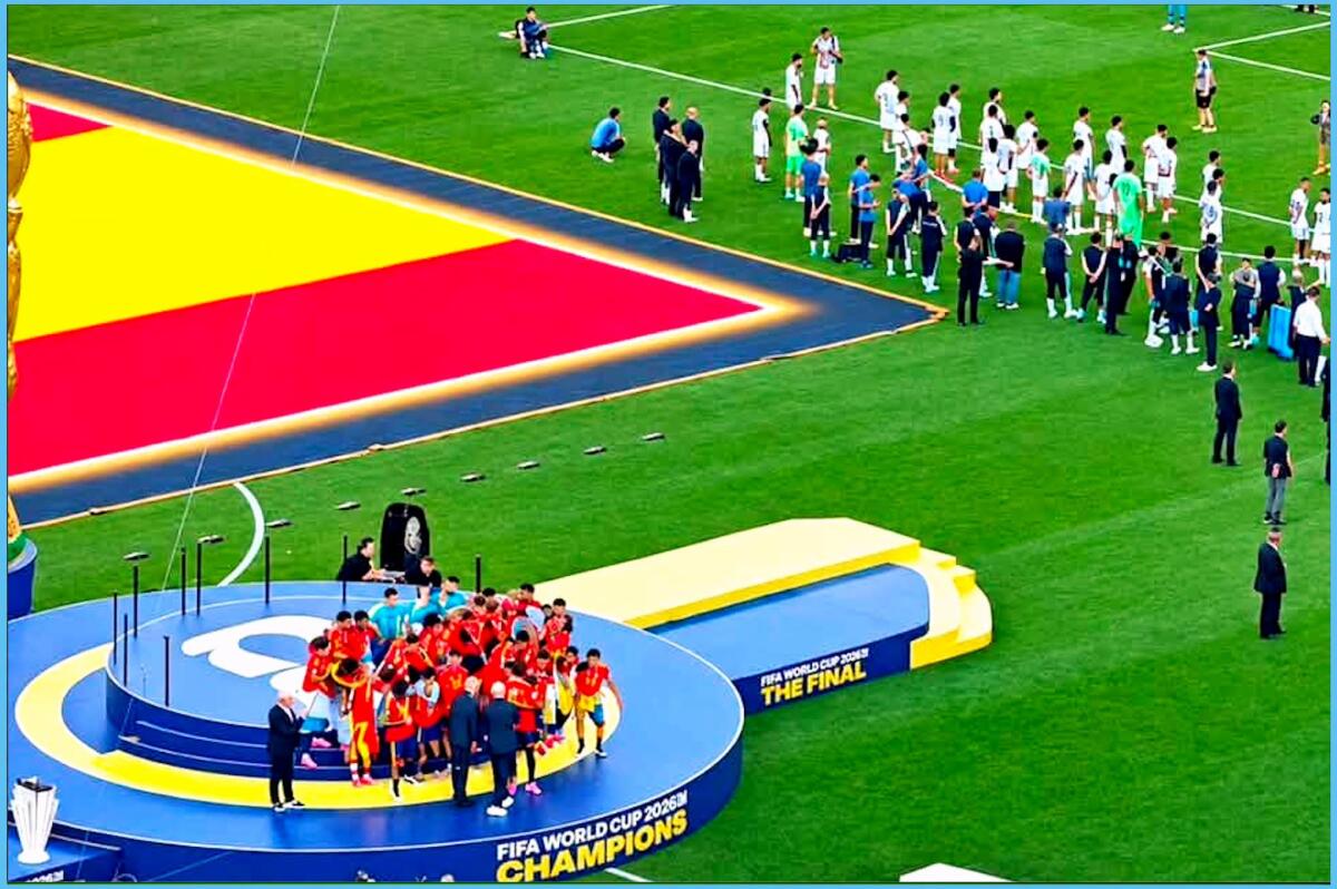 L'Argentina mostra le spalle alla Spagna campione: polemiche - 