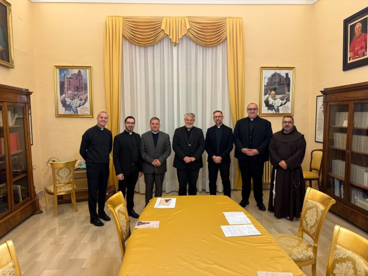 Mons. Ferretti ha preso possesso della Diocesi di Lucera-Troia - 