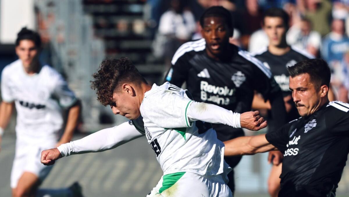 Kaiki e Caqueret ispirano, Douvikas colpisce: il Como supera 2-0 un Sassuolo in difficoltà